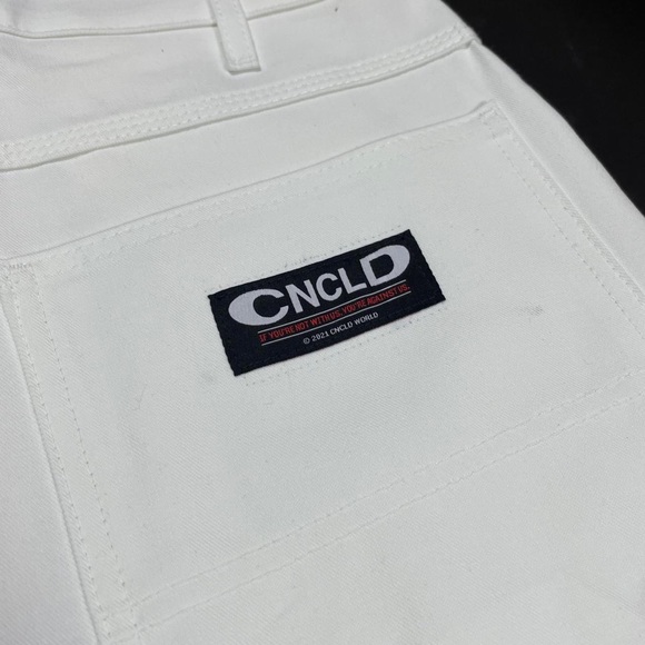 “Consumption Ark-0067” - Picture 3 of 4